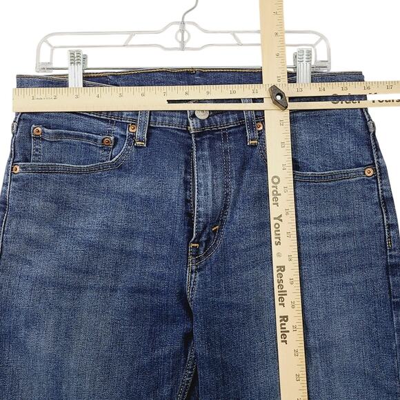 Levi's 502 Tapered Leg Dark Wash Men's Jeans Size 31X32, PRE-OWNED - Picture 3 of 11